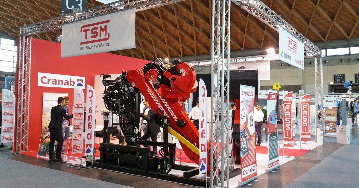 Cranab with Fassi at Ecomondo 2017 01[1]