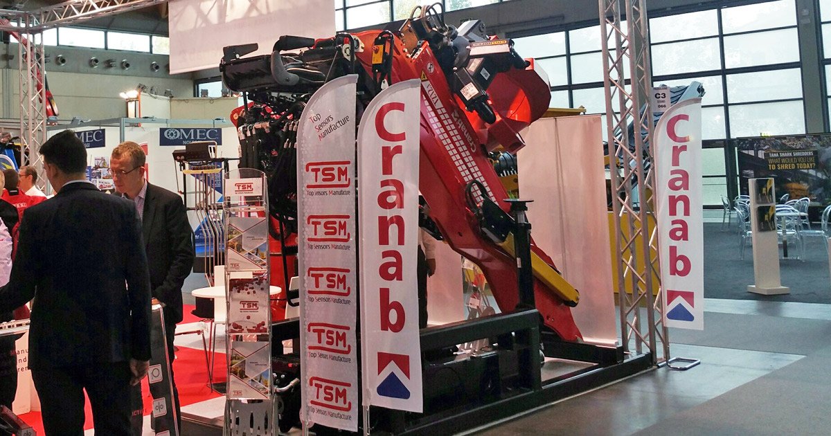 Cranab with Fassi at Ecomondo 2017 02[1]